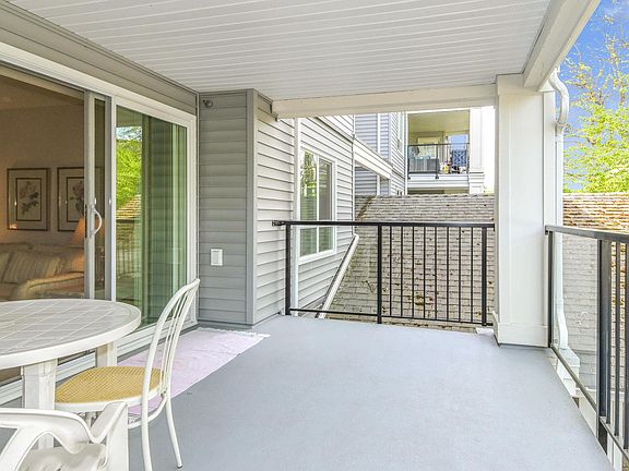 3rd image of 20976 56th Ave #101