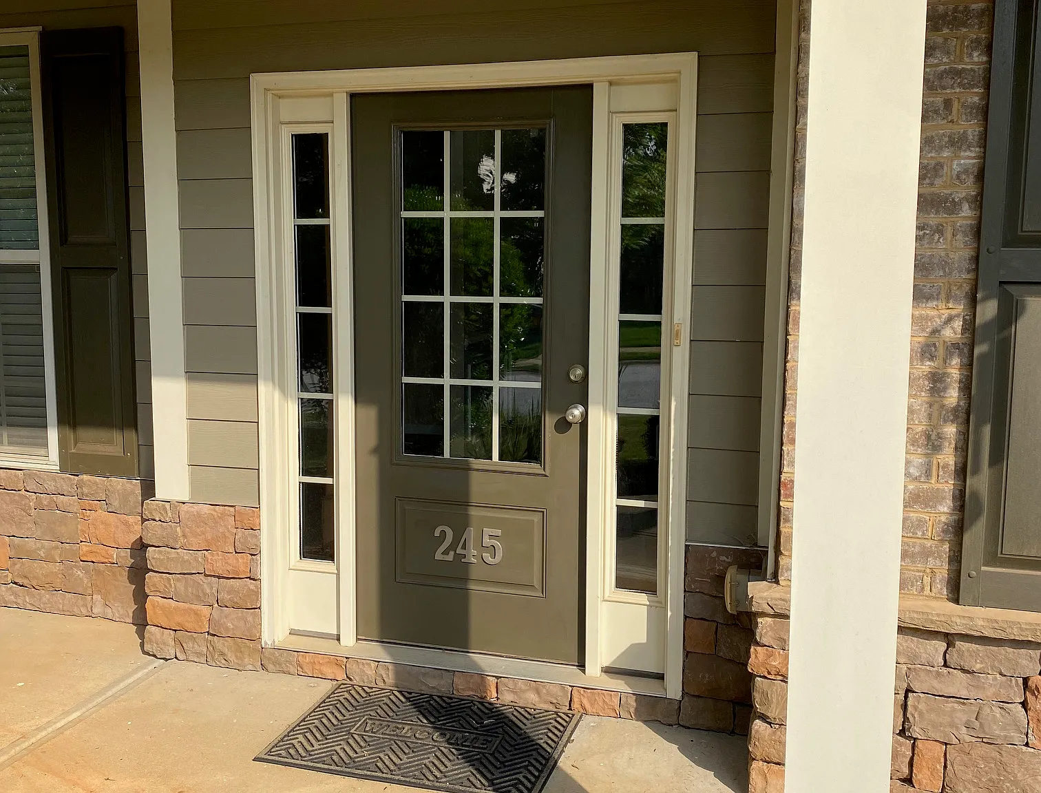 5 bed, 3179 sqft, $3,200 — Photo 3