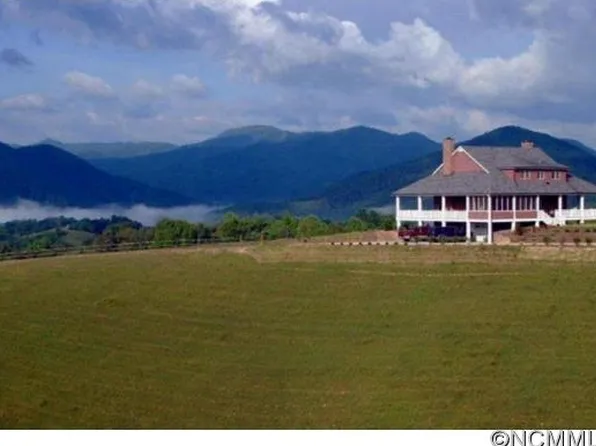 389 Upper Thomas Branch Rd, Marshall, NC 28753