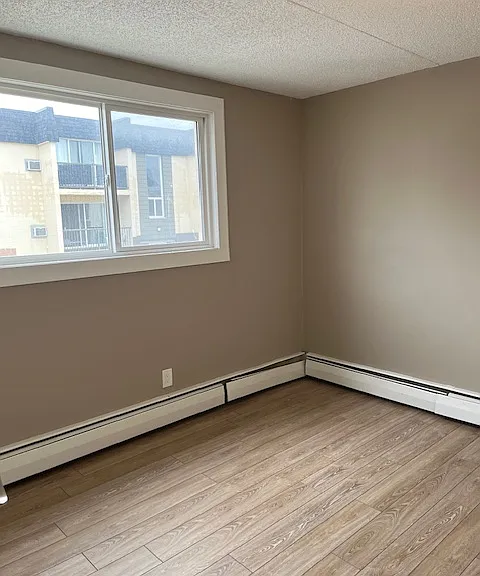 1940 9th Ave N #2 — Photo 5