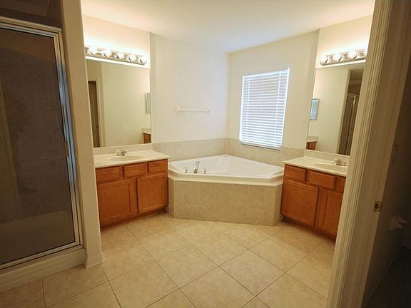 4th image of 3823 Olde Lanark Dr