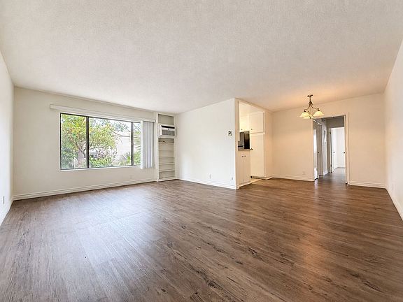 3rd image of 1030 N Harper Ave APT 1