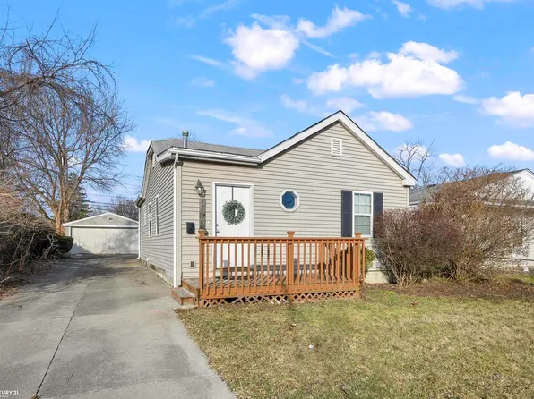 26739 Brettonwoods St, Madison Heights, MI 48071