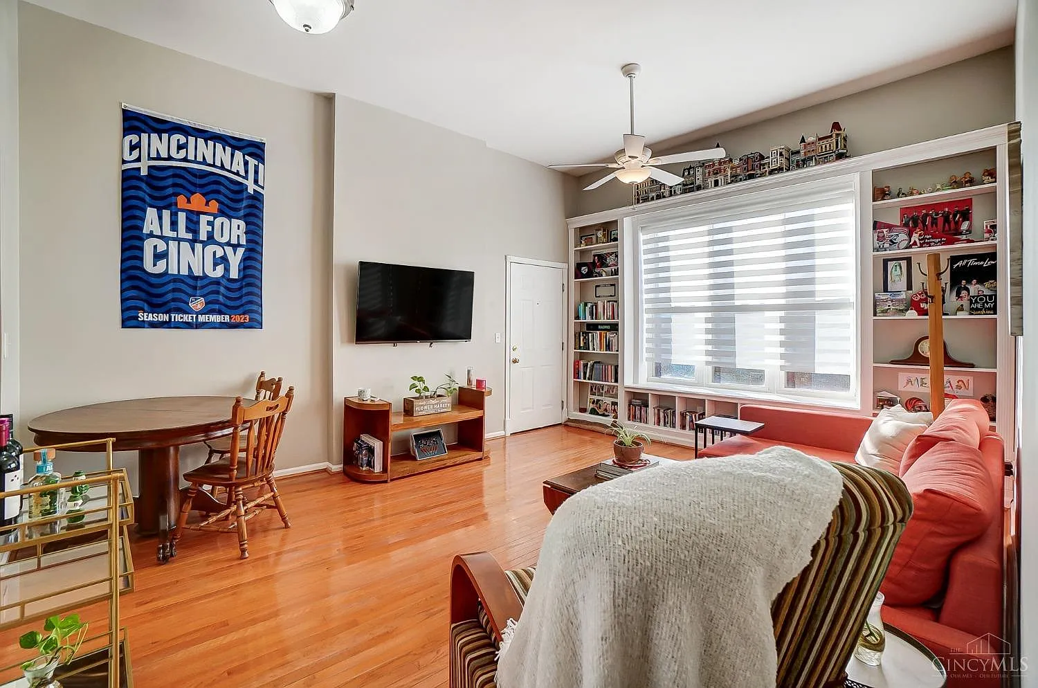 2 bed, 792 sqft, $1,550 — Photo 2