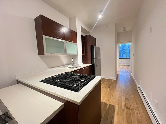 4th image of 375 Menahan St #2D