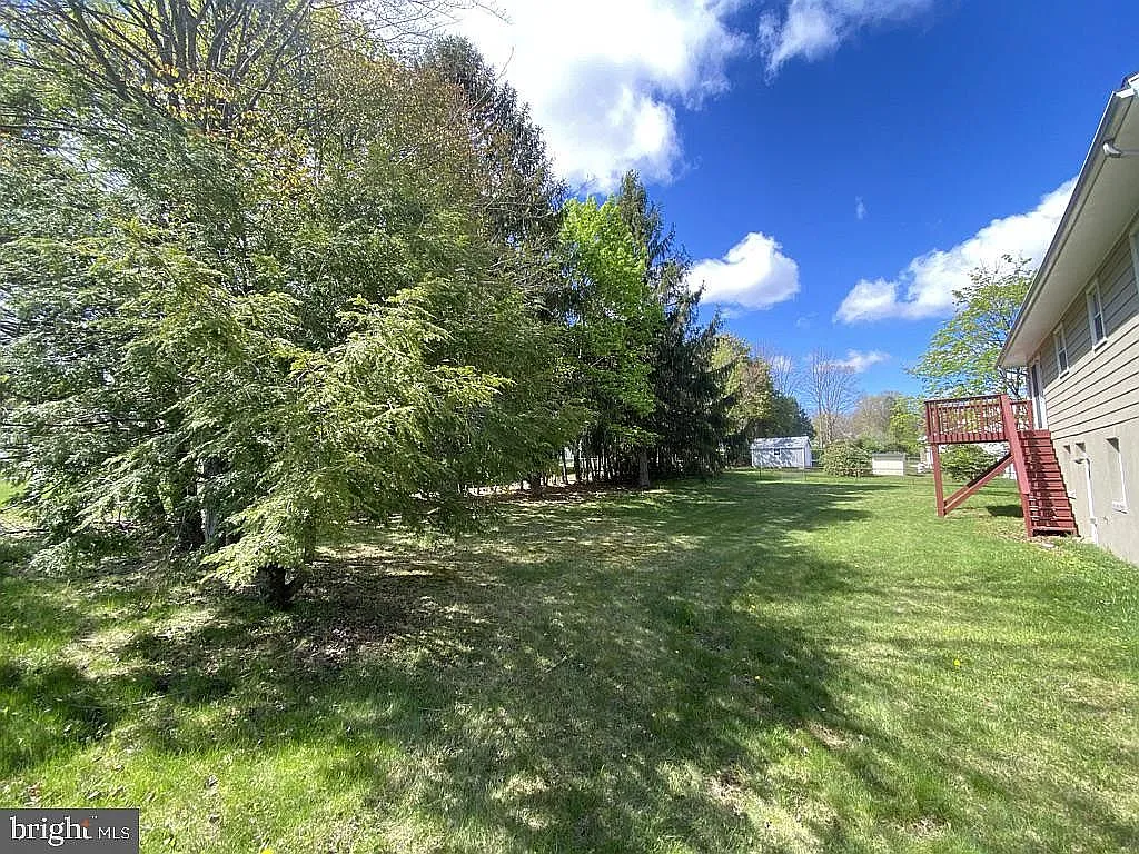 4 bed, 2156 sqft, $1,300 — Photo 3
