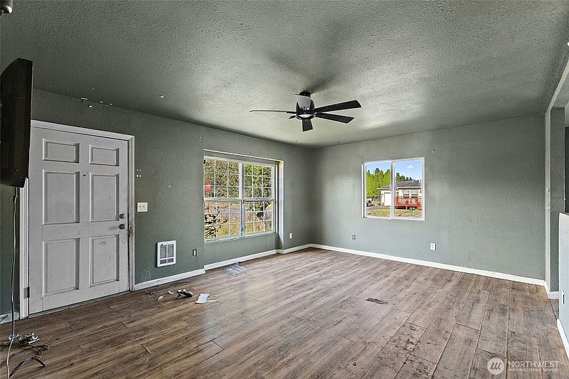 3rd image of 3176 Florida Street