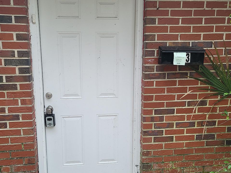 1st image of 257 SE Colburn Ave APT 103