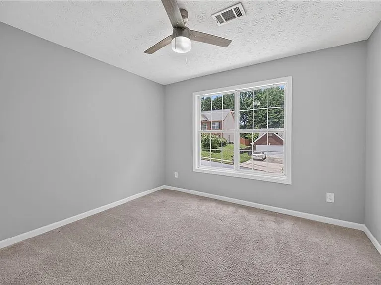 530 Sterling Pointe Ct — Photo 23