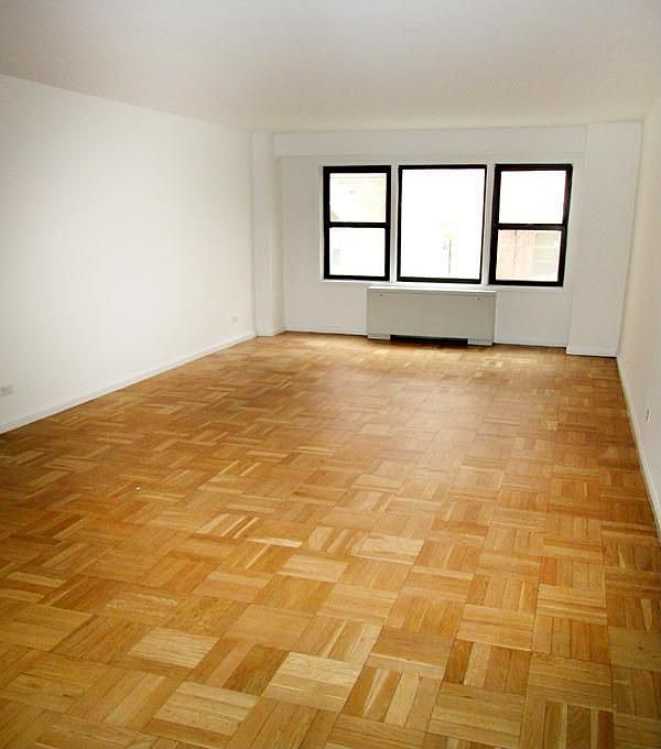 1st image of 125 E 64th St
