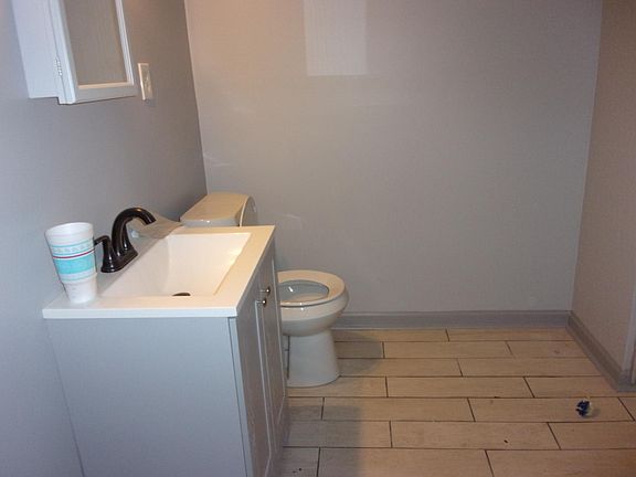 3rd image of 343 Jeanne Dr