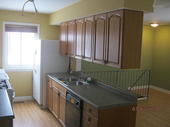 4th image of 1127 Cove Dr