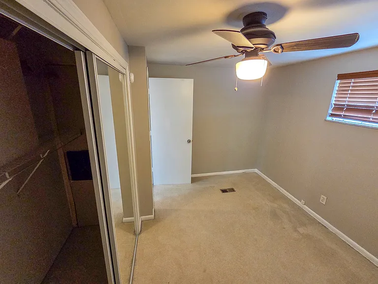 151 Mahoning Dr — Photo 21