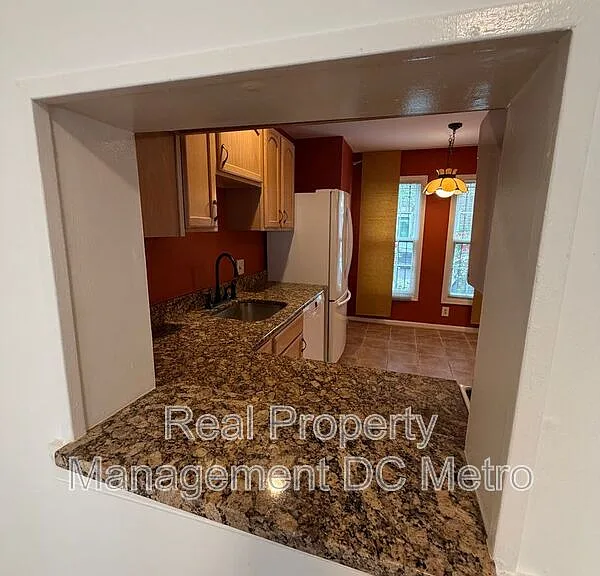 1406 Carrollsburg Pl SW — Photo 9