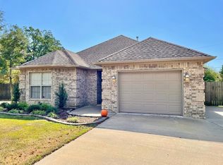 3 Eastbrook Cir, Little Rock, AR 72205