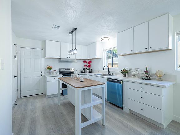 5th image of 10743 Campana Way
