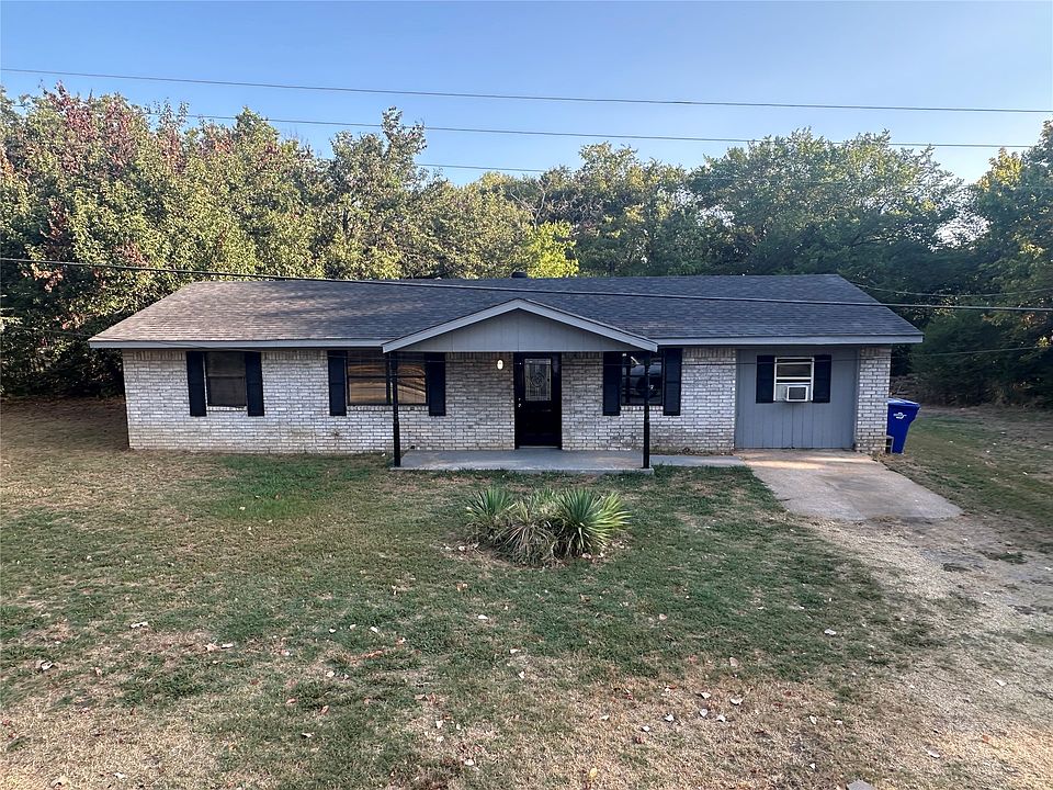 1st image of 413 E Leecraft Ave