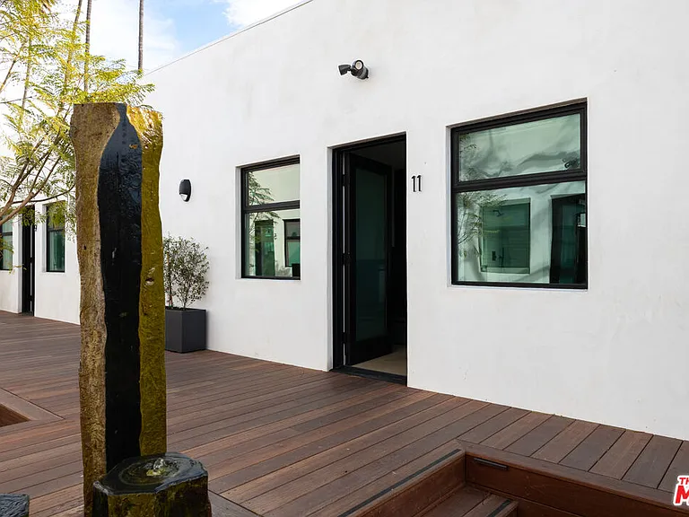 1325 Cabrillo Ave #11 — Photo 6