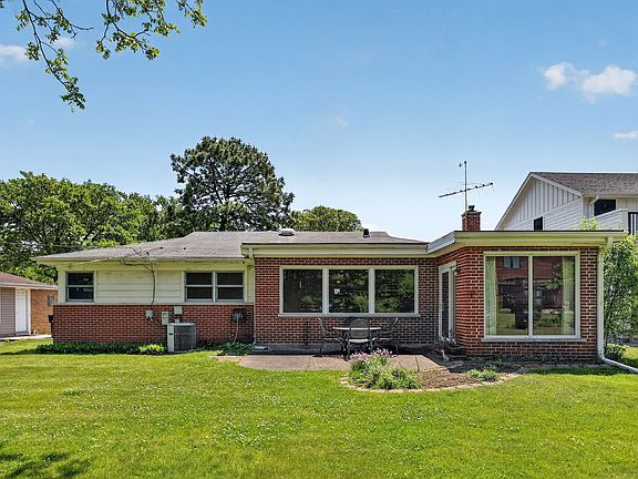 4th image of 1400 London Ln