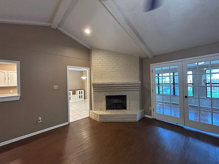 826 Timber Dr — Photo 11