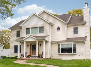 83 Hanrahan Ave, Farmingville, NY 11738