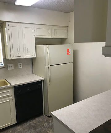 3rd image of 406 Amistad Blvd