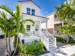 340 6th St E, Bradenton, FL 34208