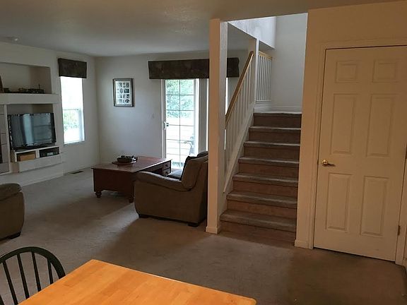 LR from Dining Area