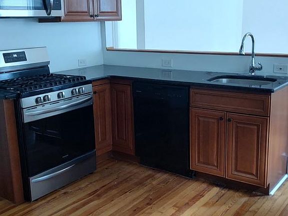 3rd image of 72 Harding Ave