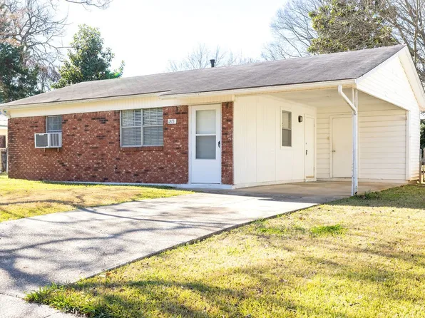 1215 Becky St, Bossier City, LA 71111