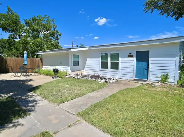 903 Pecan St #B, Blanco, TX 78606