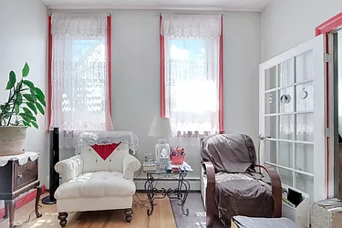 45 Central Park North
