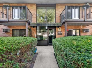 23839 David Dr Unit 201, North Olmsted, OH 44070