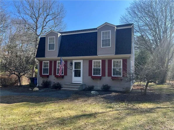 11 Chelsea Farm Dr, Richmond, RI 02898