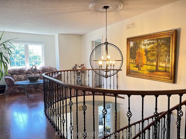 2055 Hadfield Ct — Photo 18