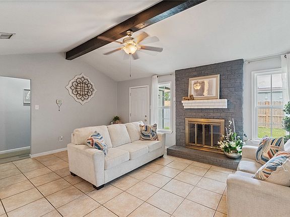 4th image of 5853 Crestmore Dr