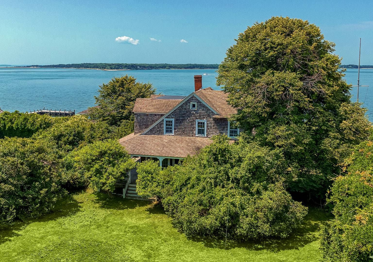 17 Nostrand Pkwy, Shelter Island, NY 11964 | Zillow
