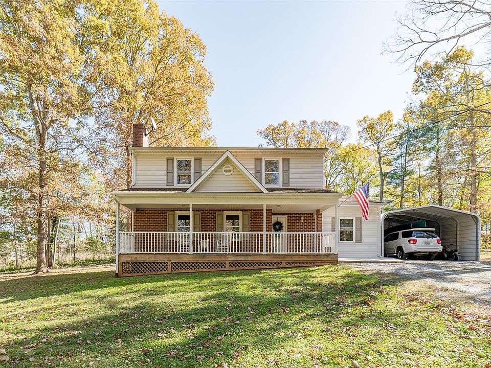 1st image of 217 Woodhaven Dr