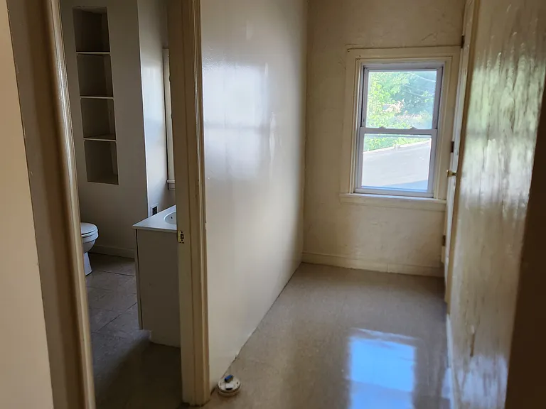 140 S Penn St — Photo 13