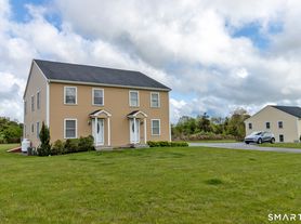 63 Nature Ave, Colchester, CT