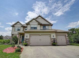 9101 S 76th St, Franklin, WI 53132