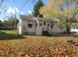 825 Wyatt St, Greenville, IL