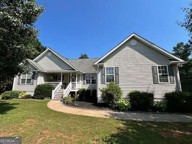 1st image of 111 Sassafras Ln