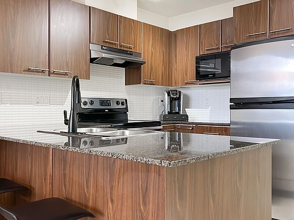 2nd image of 4728 Brentwood Dr #406