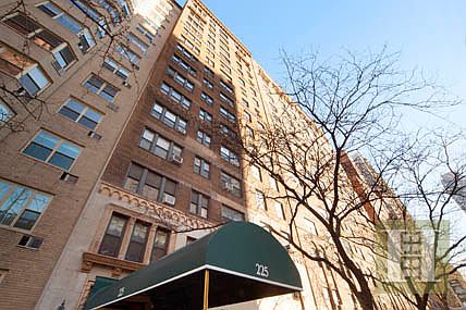 4th image of 225 E 79th St APT 5C