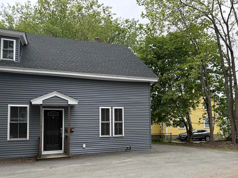 4 Elm St #B — Photo 1