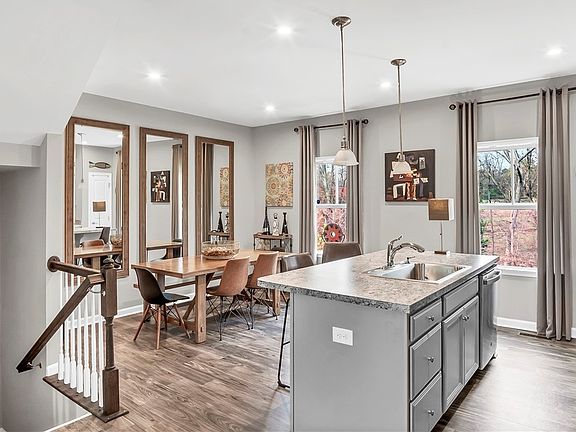 2nd image of 4004 Grove Point Dr