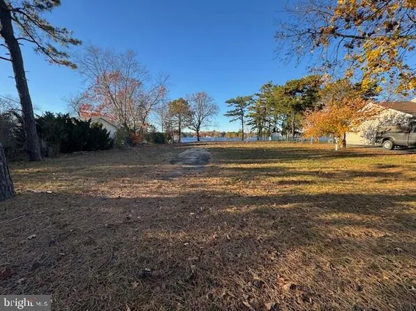 219 Chippewa Trl, Browns Mills, NJ 08015
