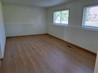 2266 Cowern Pl E, Saint Paul, MN 55109