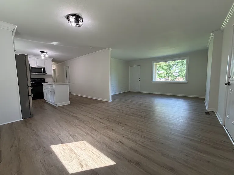 6815 Cooks Ave — Photo 5